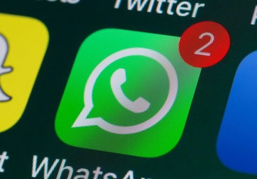 Logotipo do WhatsApp falso parece levemente diferente, mas isso passa despercebido aos usuários Foto:  2ne1cheese/Reddit