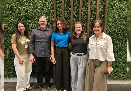 Samantha Carreira, Casey Leppanen, Marissa Stiff, Keri Woody e Juliana Leveroni, do Experience Kissimmee