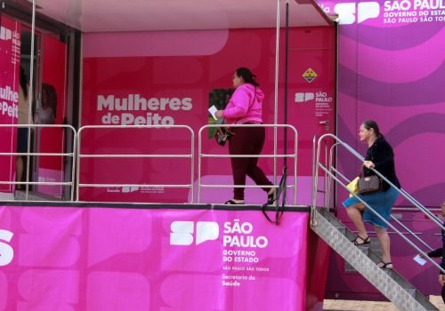 Mulheres de 50 a 74 anos podem fazer a mamografia apresentando apenas documento de identidade e cartão SUS, sem necessidade de pedido médico - Foto: Divulgação/Governo de São Paulo