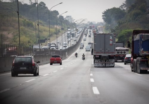 Feriado de 12 de Outubro deve levar 18,4 milhões de veículos para as rodovias concedidas de SP