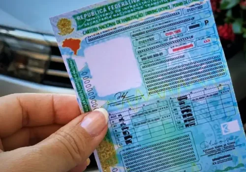 Em 8 meses, SP emitiu mais de 59 mil ‘CNHs internacionais’, número que supera a soma de todo o ano de 2025