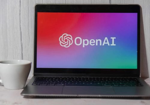 Empresa de Sam Altman deve fazer IPO no ano que vem - Imagem: yanishevska/Shutterstock