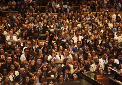Governo de SP premia 352 professores da Grande São Paulo na 1ª edição do Professor Nota 1.000